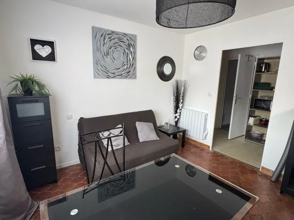 Studio meublé réz de chaussée