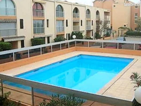 Gruissan T2 avec parking et piscine