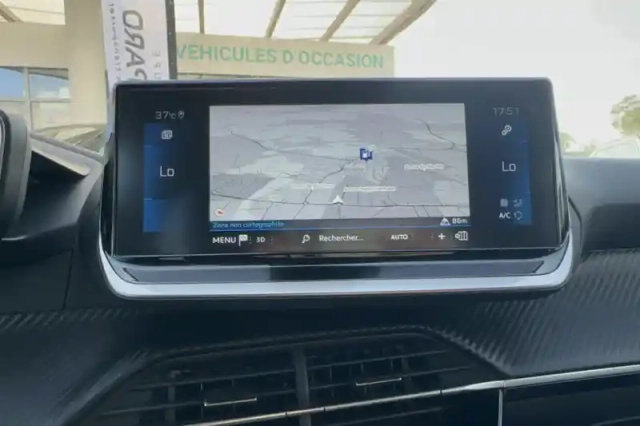 Peugeot 208 puretech 100 s&amp;s bvm6 — photo 15