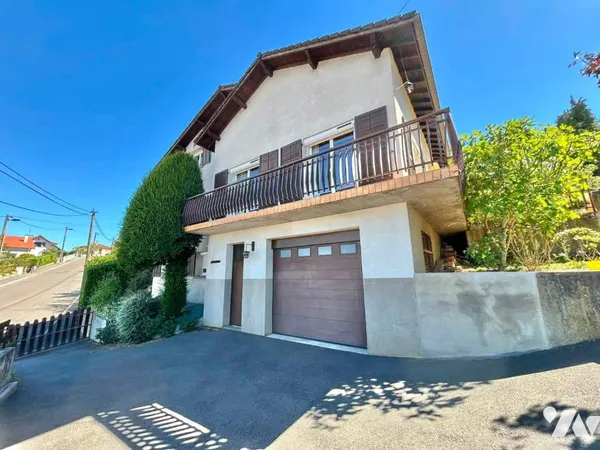 Maison 8 pièces 176 m²