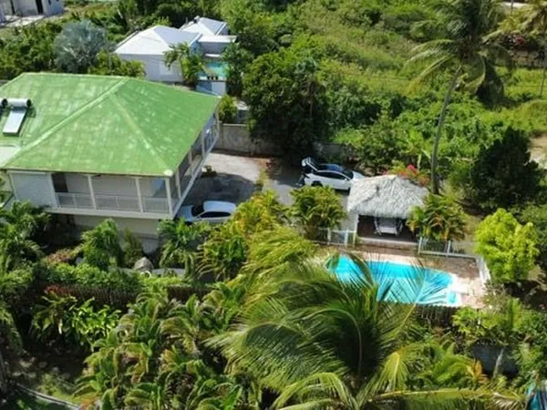 Maison 7 pièces 300 m²