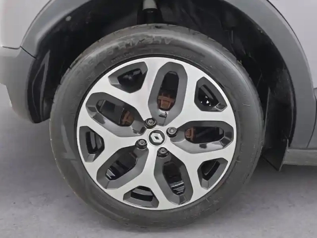 Renault Captur tce 120 energy — photo 95
