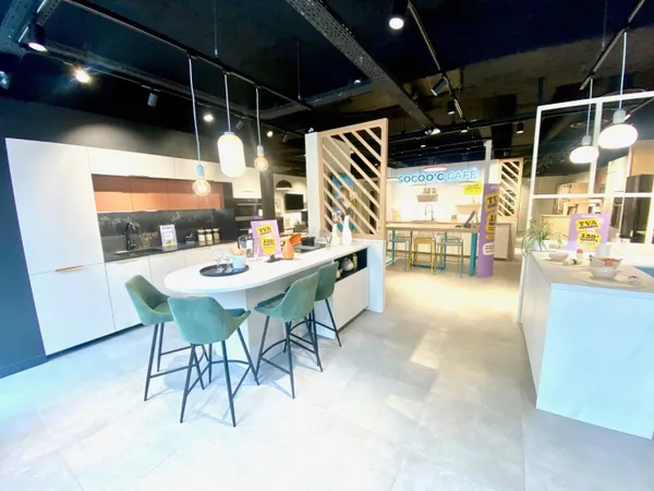 Boutique 1 pièce 140 m²