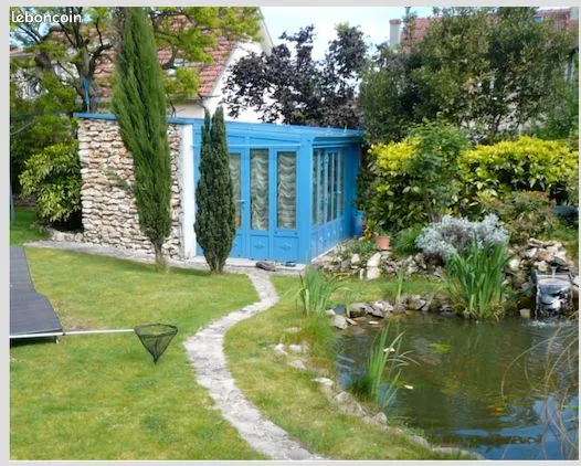 A 2mn RER PALAISEAU Studio meublé & jardinet pr 1 Etudiant
