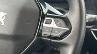 Peugeot 208 1.2 PureTech 100ch S&S Roadtrip — photo 16