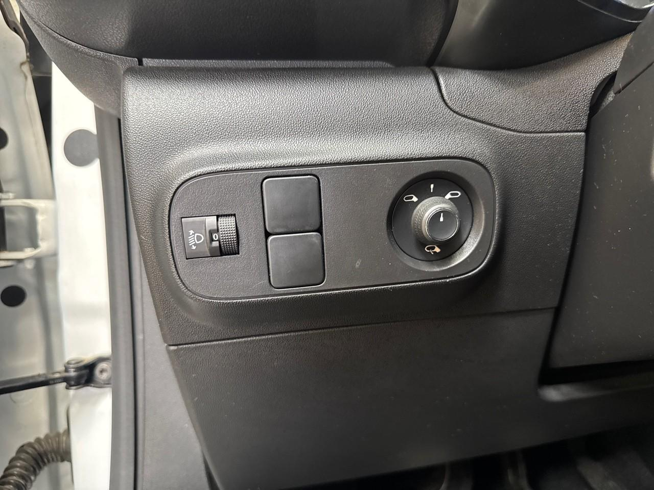 Citroën C3 1.2 puretech 83ch s&s shine — photo 17