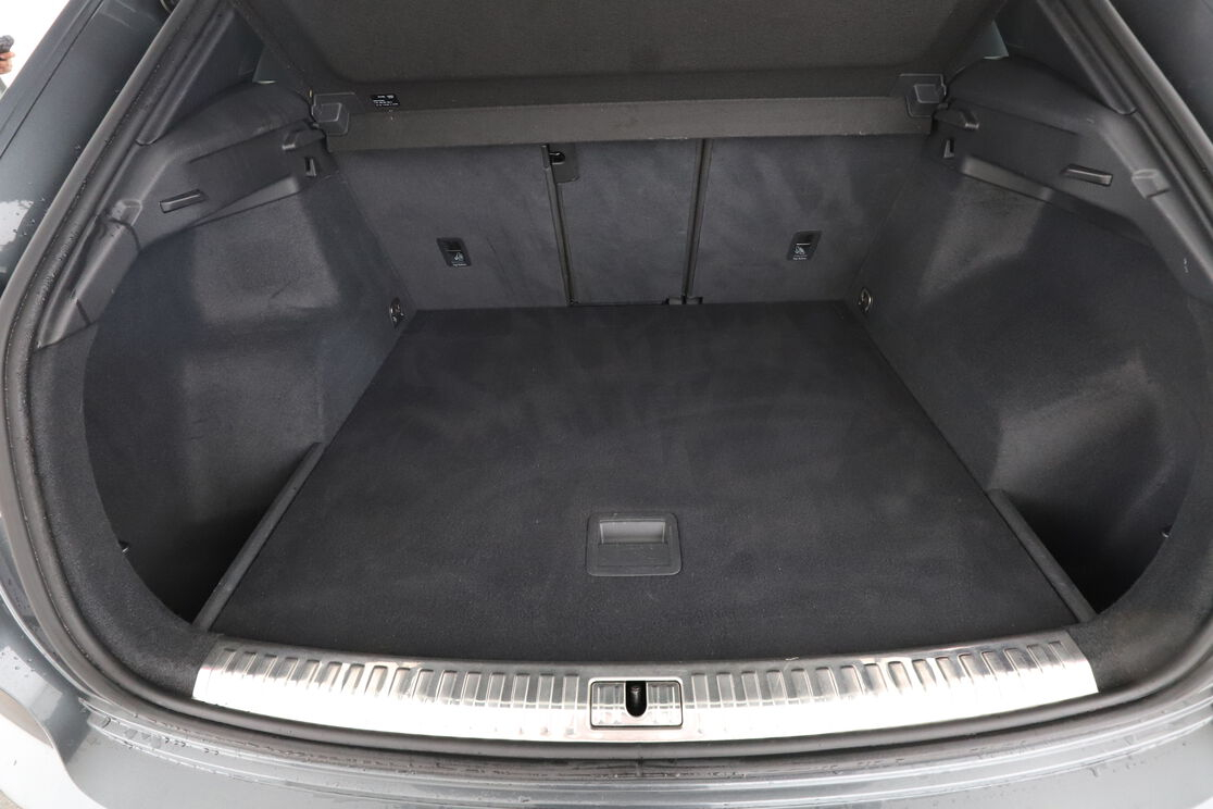 Audi Q3 35 TDI S Line S Tronic 7 — photo 14