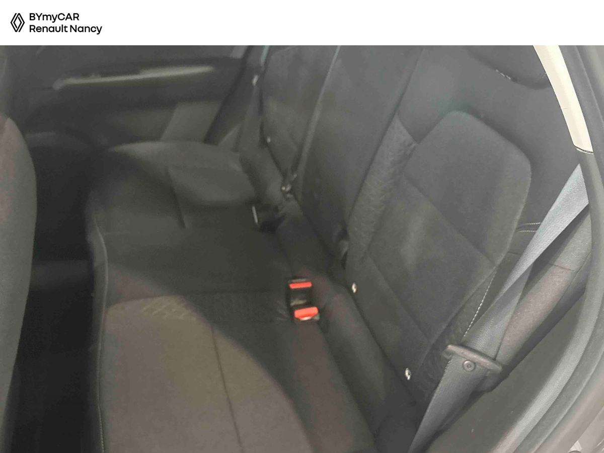 Renault Captur E-Tech full hybrid 145 — photo 13