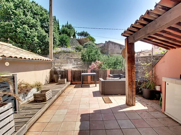 A VENDRE EN EXCLUSIVITE ! Maison 3 pièces à Draguignan avec terrasse et garage