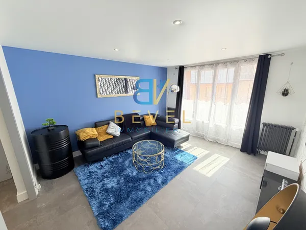 (73) SAINT-JEAN-DE-MAURIENNE - APPARTEMENT Rénové en 2021 -