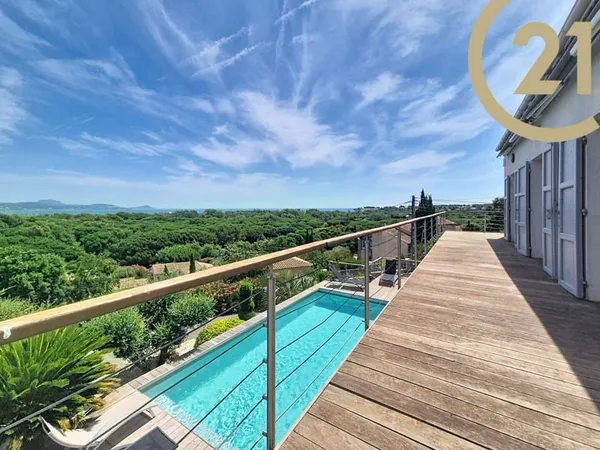 Villa 7 pièces 161 m²