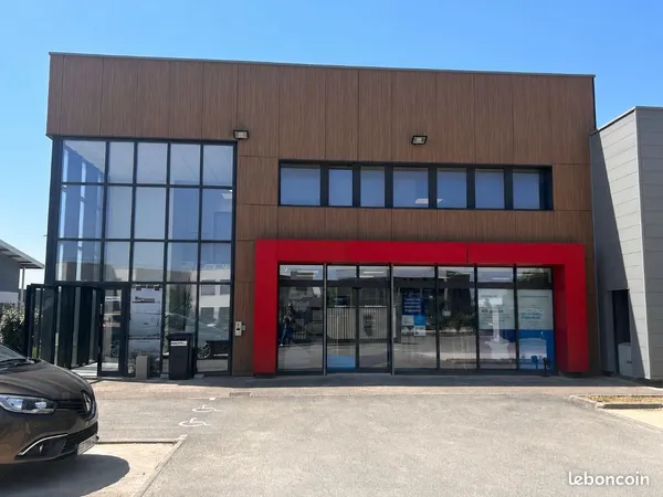 Bureaux 111 m²