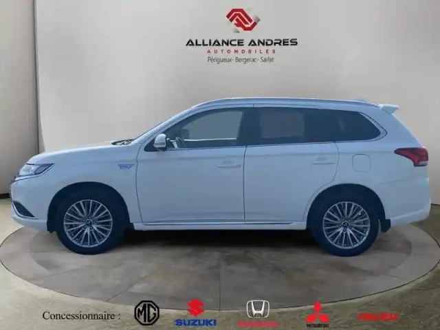 Mitsubishi Outlander phev twin motor intense 4wd — photo 2