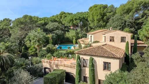 Villa 435 m²