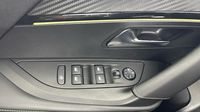 Peugeot 2008 1.2 PureTech 130ch S&S GT EAT8 — photo 28