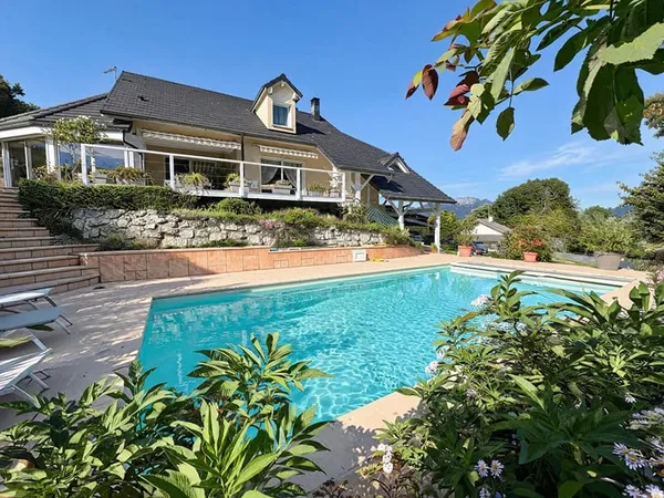 Superbe villa - Les Mollettes