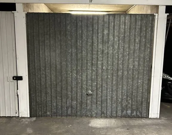 Garage/Parking