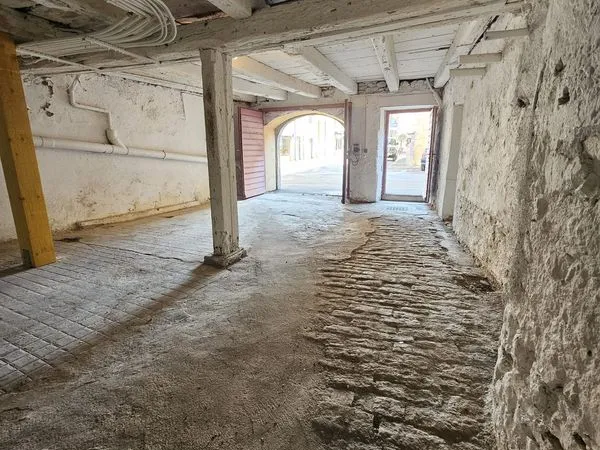 Location local/cave/garage de 43m² au centre-ville de Montbéliard