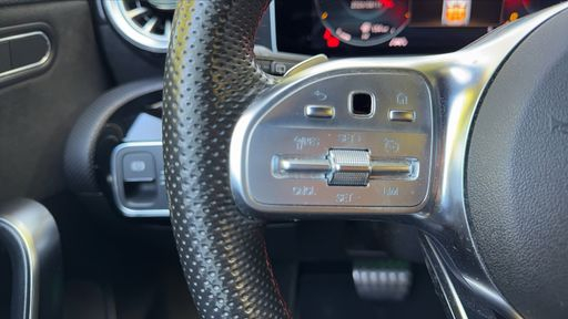 Mercedes Classe A 200 163 7G-DCT - Amg Line Edition – 2018 – 102883 km – Essence – Boîte Automatique — photo 8