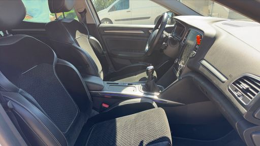 Renault Megane 1.2 TCe 130 Energy - GT Line – 2018 – 99525 km – Essence – Boîte Manuelle — photo 8