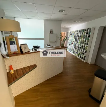 Local commercial 170 m²