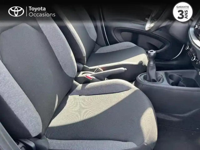 Toyota Aygo X 1.0 vvt-i 72ch dynamic my23 — photo 6