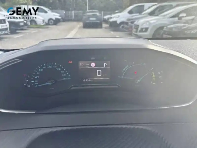 Peugeot 208 hybrid 100 e-dcs6 — photo 31