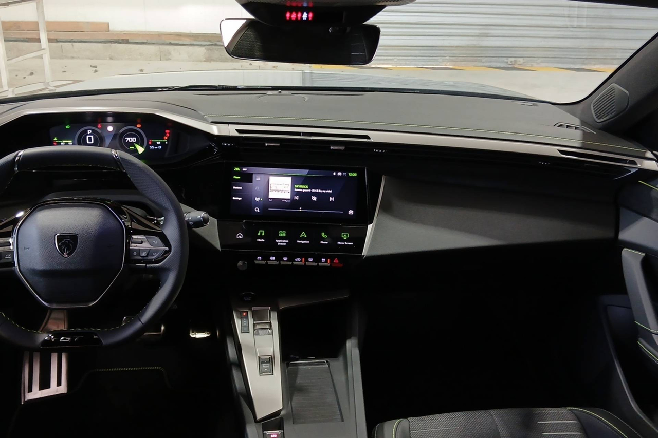Peugeot 308 SW — photo 12