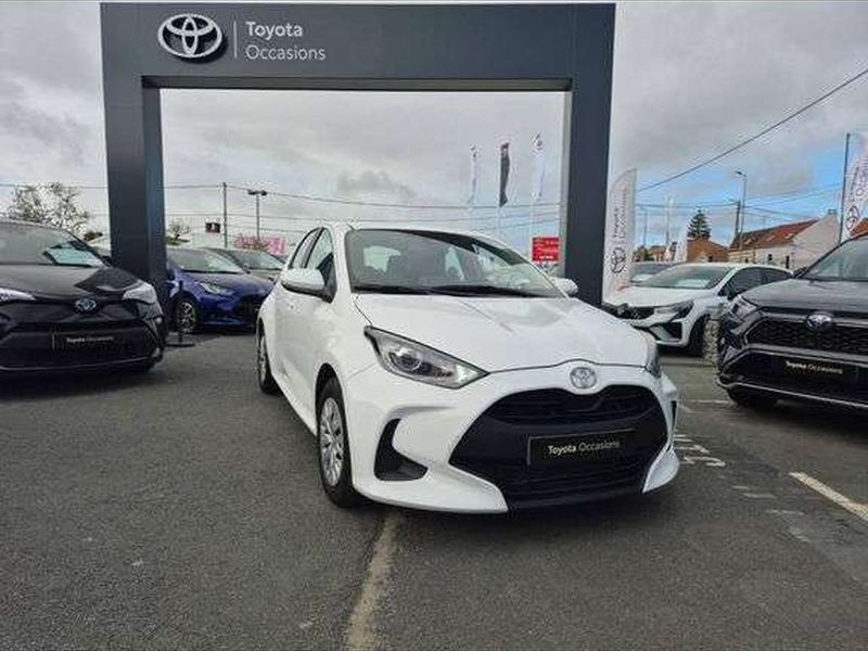 Toyota YARIS Toyota Yaris 116h Dynamic 5p MC24 — photo 1