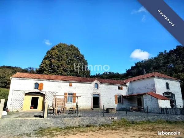 Maison 5 pièces 268 m²