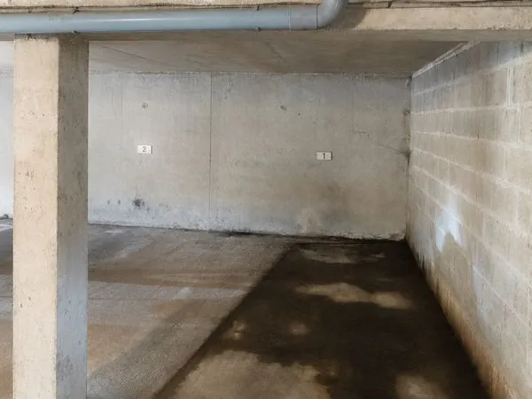 Location place de parking couverte sécurisée - Proche Quimper Centre-ville