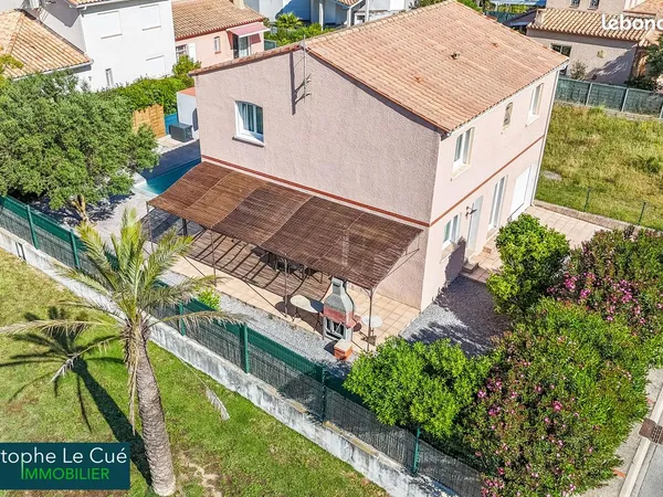 Rare : villa piscine, 5 chambres, 145 m2, plage à pied