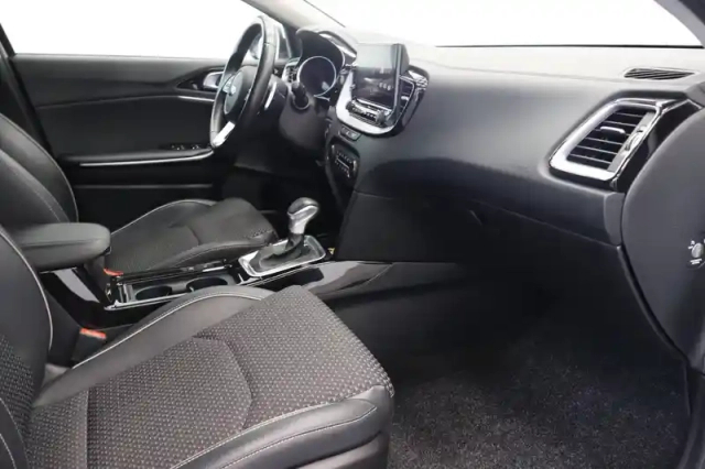 Kia Xceed 1.6 crdi 136 ch mhev dct7 — photo 59