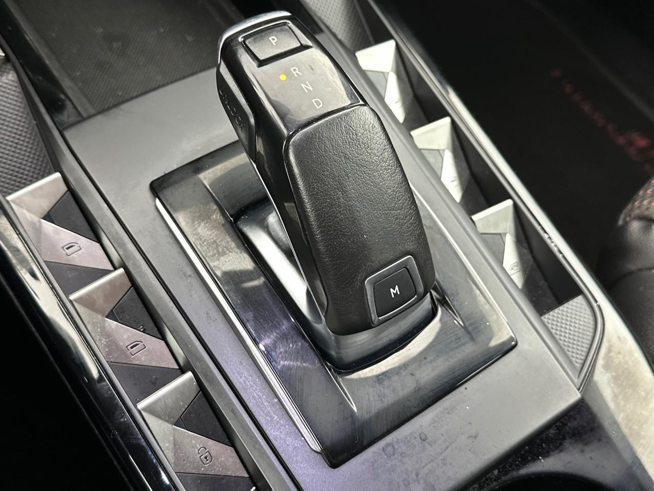 Ds Ds 3 crossback puretech 155 eat8 performance line+ — photo 37