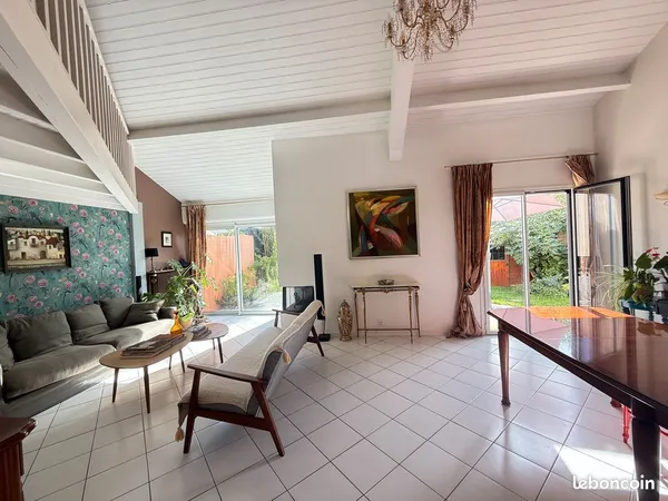 Pavillion familial F5 à Margency