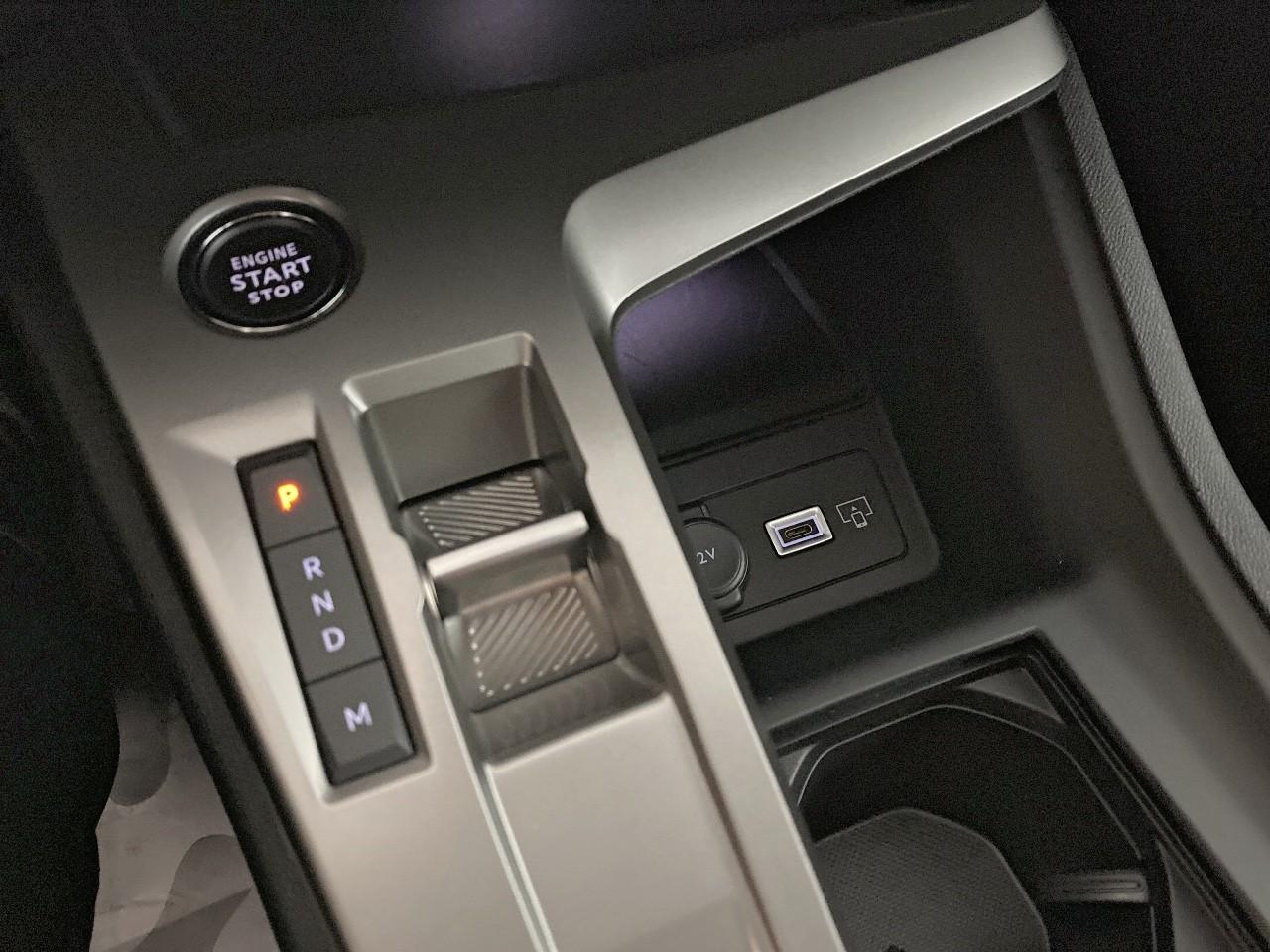 Peugeot 308 sw hybrid 145 e-dcs6 style — photo 15