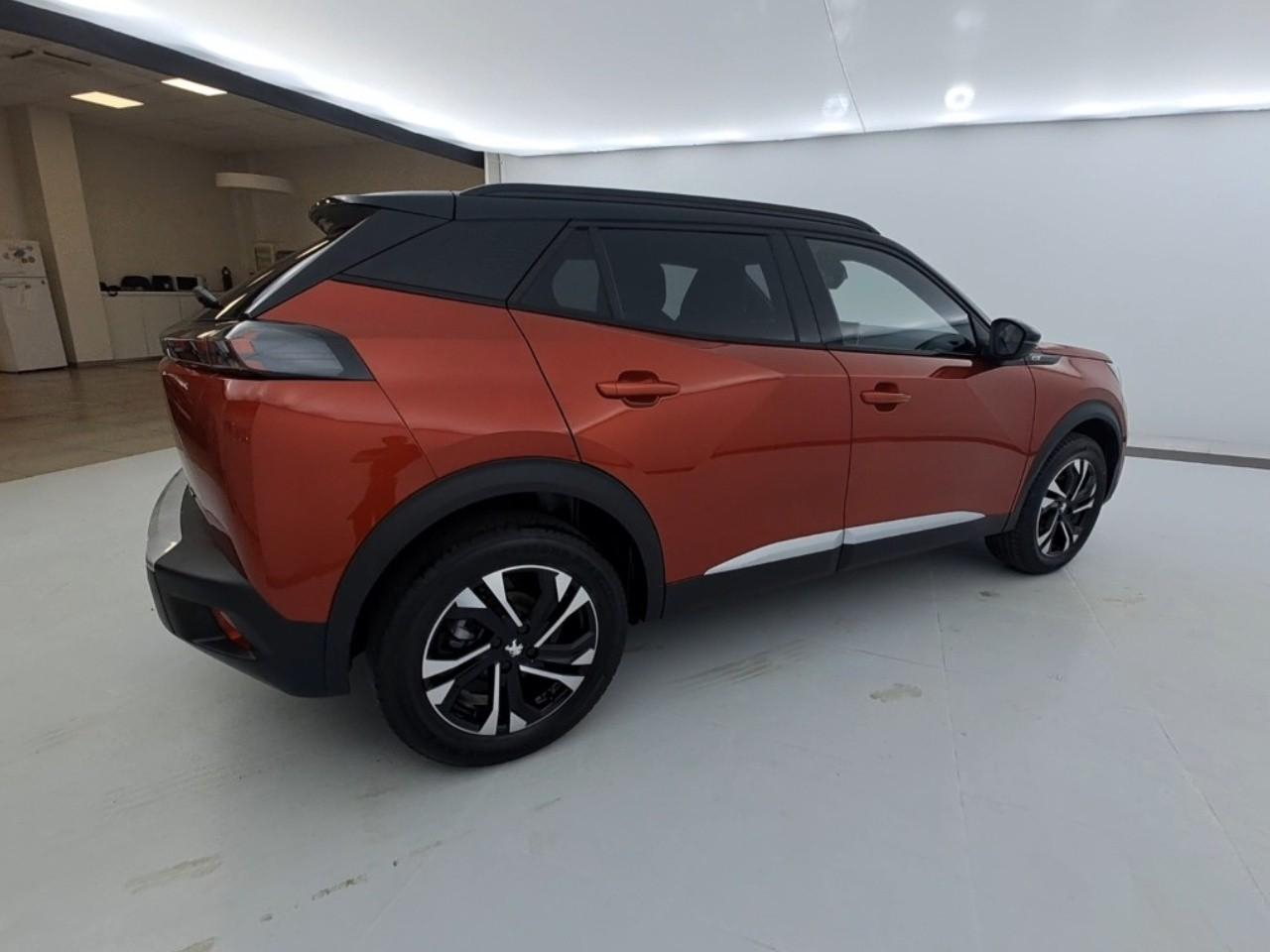 Peugeot 2008 puretech 130 s&s eat8 gt — photo 13