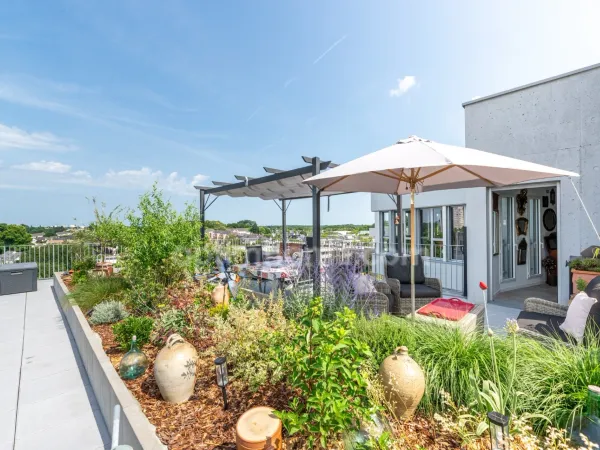 NANTES EST 44300 - NANTES ERDRE - PENTHOUSE D'EXCEPTION - TERRASSE - JARDIN - VUE DEGAGEE - SANS VIS