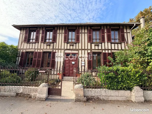 Propriété 7 pièces 260 m²