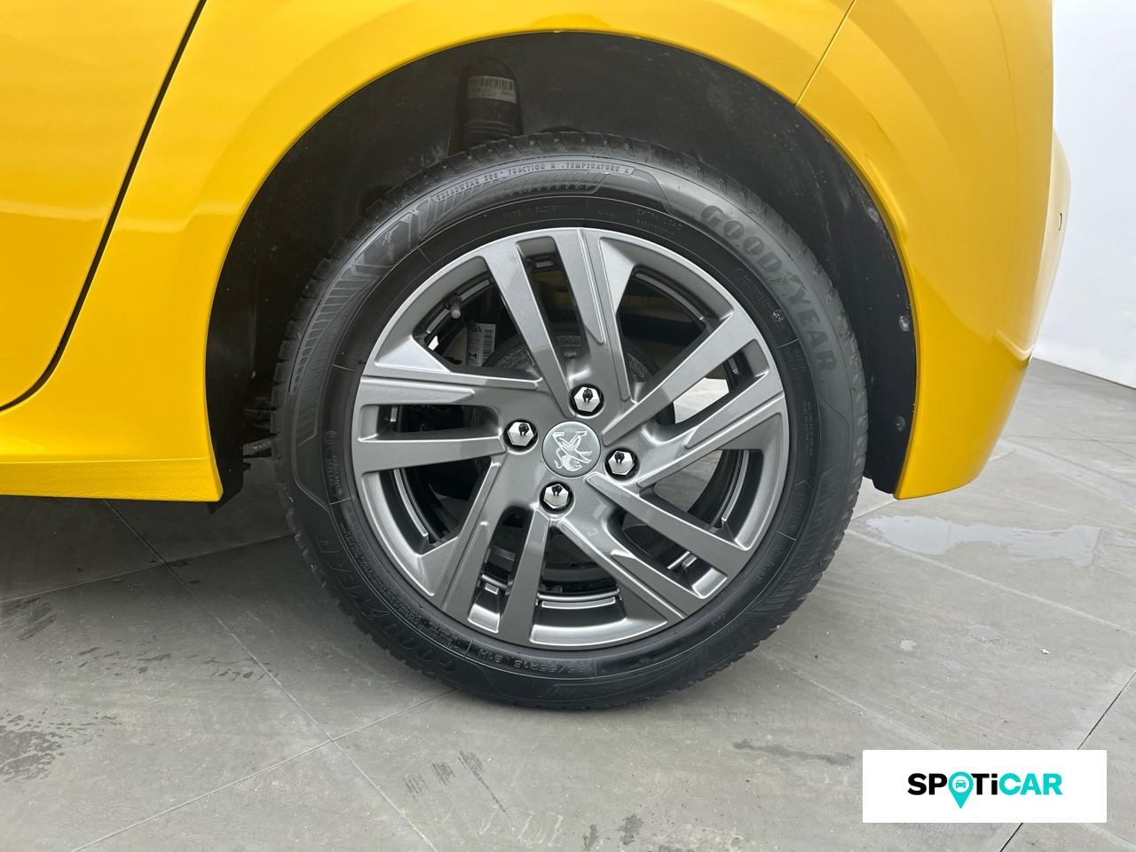 Peugeot 208 1.2 puretech 100ch s&s style 118g — photo 11