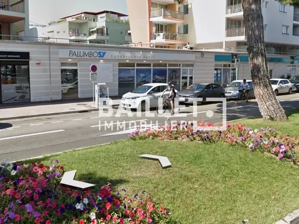 Bureaux 85 m² Antibes