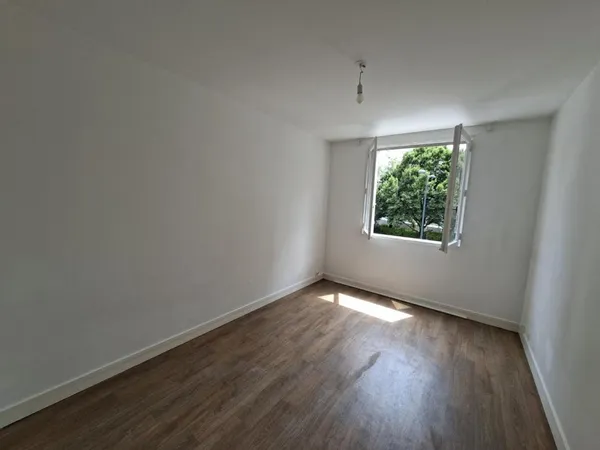 A LOUER - AGENCE GIBOIRE - APPARTEMENT T3 - 66.36 m2 RENNES/Villejean