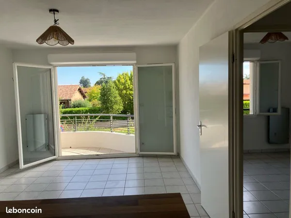 Vente appartement T2 libre entre particuliers exclusivement