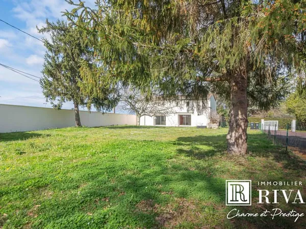 PROCHE QUINSAC- MAISON FAMILIALE