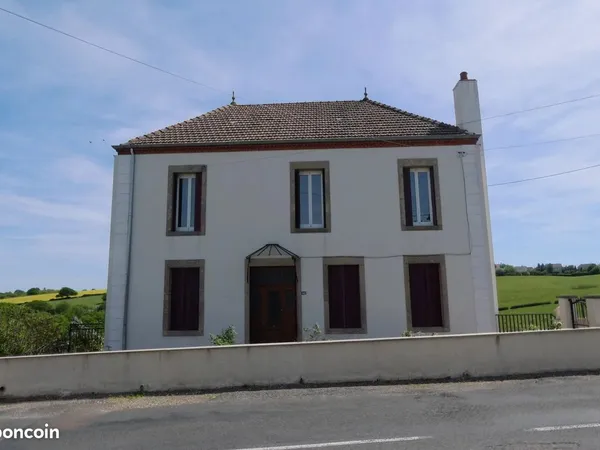 Maison 8 pièces 241 m²