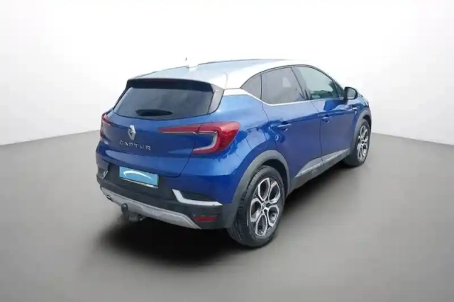 Renault Captur blue dci 115 edc — photo 6