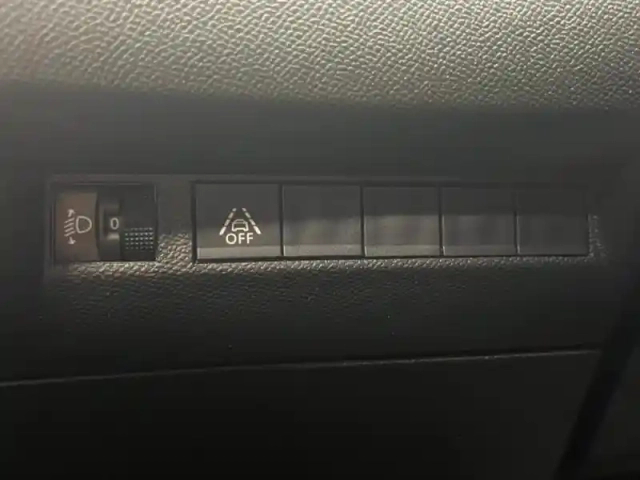 Peugeot 2008 1.2 puretech 130ch s&amp;s active pack — photo 11
