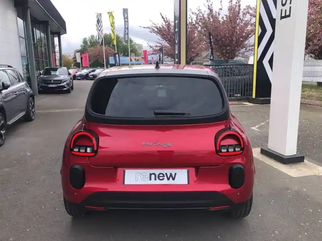 Renault Twingo e-tech electrique 80 ch autonomie urbaine — photo 6