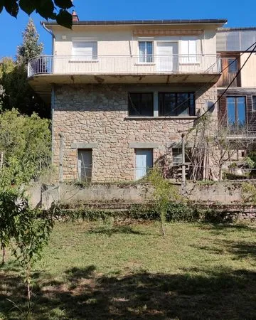 150000 8 pièces avec terrain