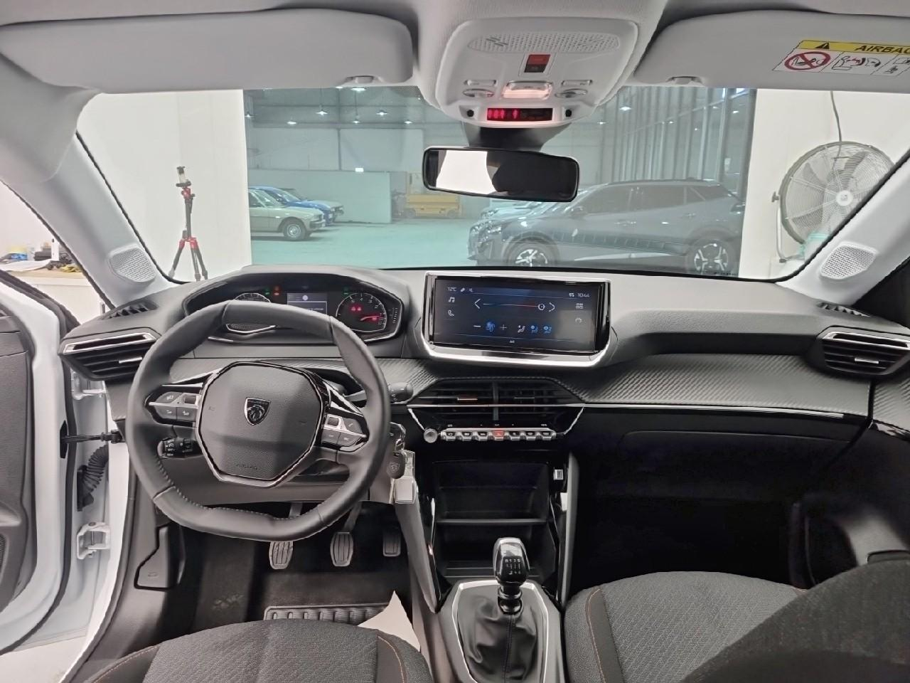 Peugeot 208 100 s&s bvm6 style — photo 12